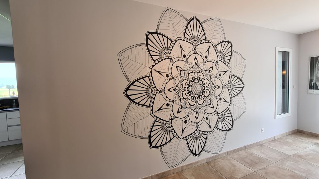 Réalisation mandala sur mur